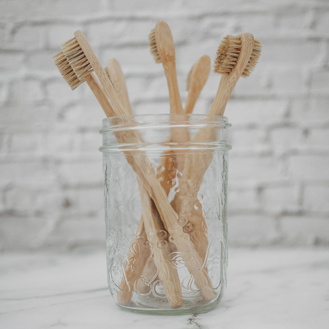 5 Alternatives to Plastic Oral Hygiene