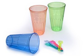 plastic_glasses